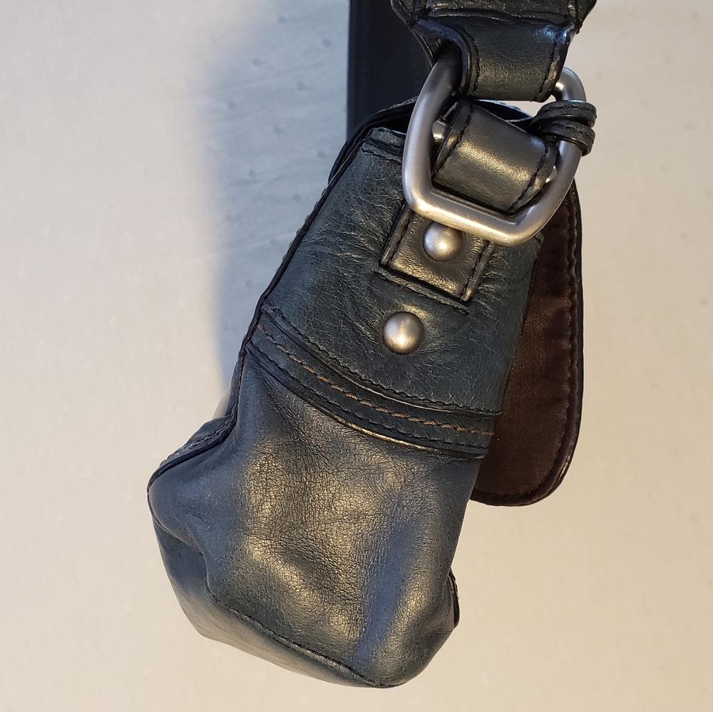 Fossil Green Shoulder Bag - Picture 11 of 15
